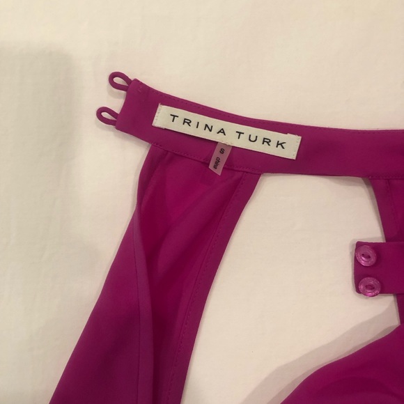 Trina Turk sleeveless blouse size small. - Picture 5 of 5